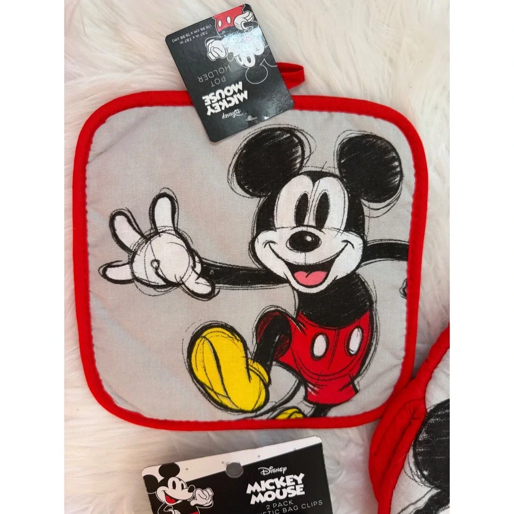 Disney Mickey Mouse Kitchen Set Pot Holder Mini Mitt Magnetic Bag Clips New